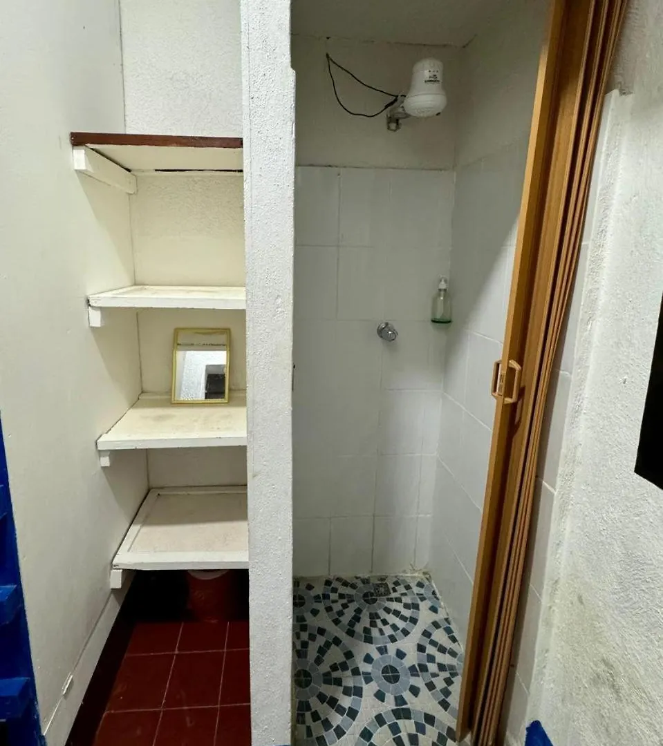 Kamazoztz Hostel And Travel Antigua Guest house