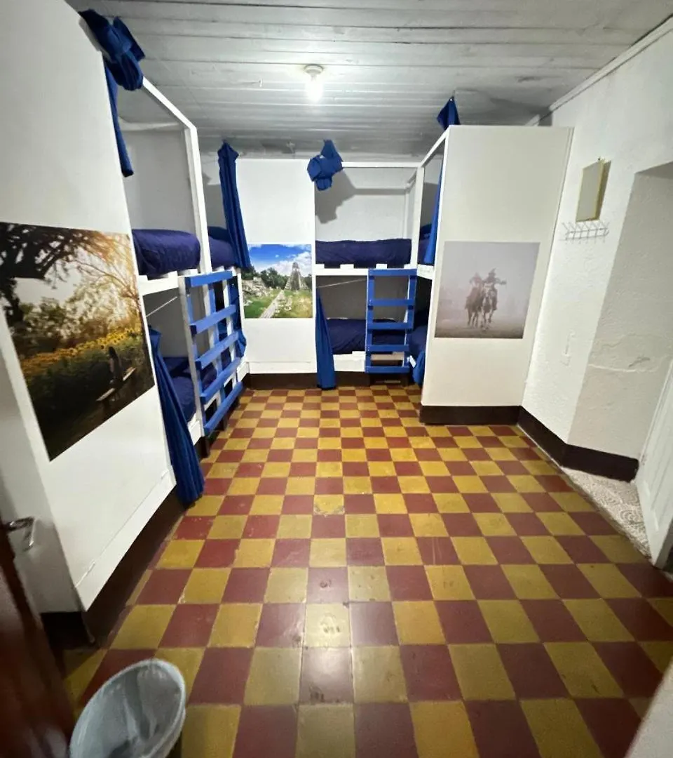 Kamazoztz Hostel And Travel 안티구아 과테말라 과테말라